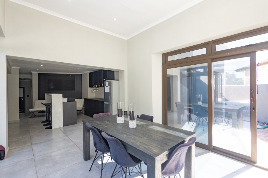 4 Bedroom Property for Sale in Ridgeworth Western Cape